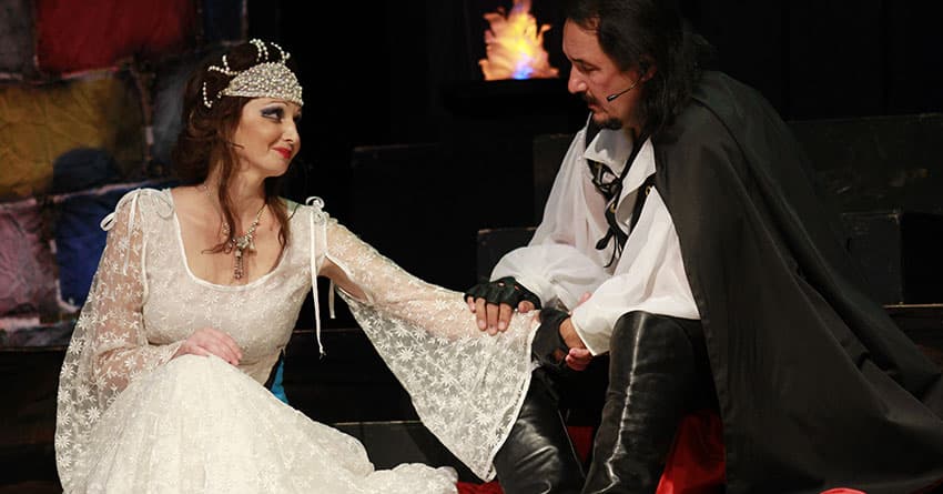 DRAMA KURSU DERSLERİ VE DERS SÜRECİ