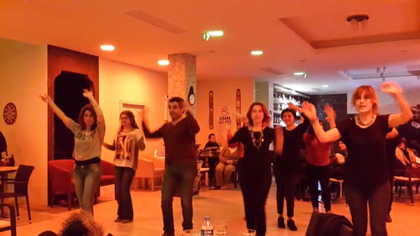 Mürüvvet Line Dance - 2. Fotoğraf