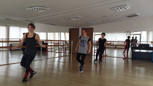 Mürüvvet Line Dance - 11. Fotoğraf Mürüvvet Line Dance - 11. Fotoğraf