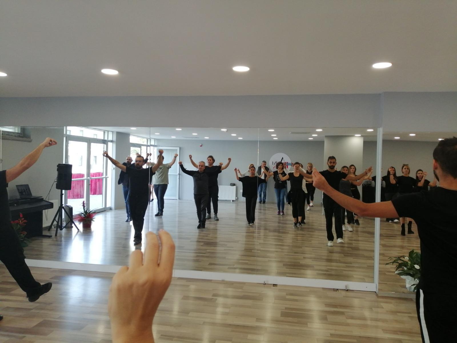 Adım Sanat ve Dans Okulu - Ümitköy  Güzel Sanatlar Fakültelerine Hazırlık Kursu - 2. Fotoğraf