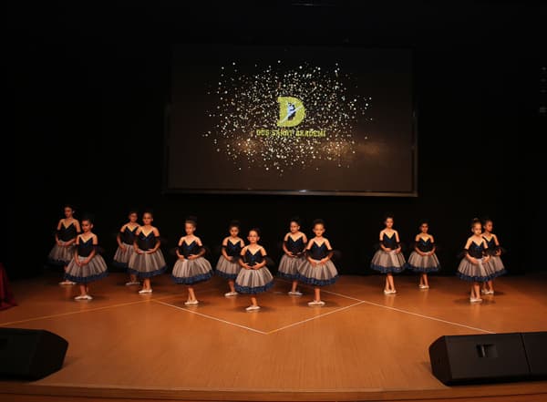 TC. MEB Düş Sanat Akademi - 10. Fotoğraf TC. MEB Düş Sanat Akademi - 10. Fotoğraf