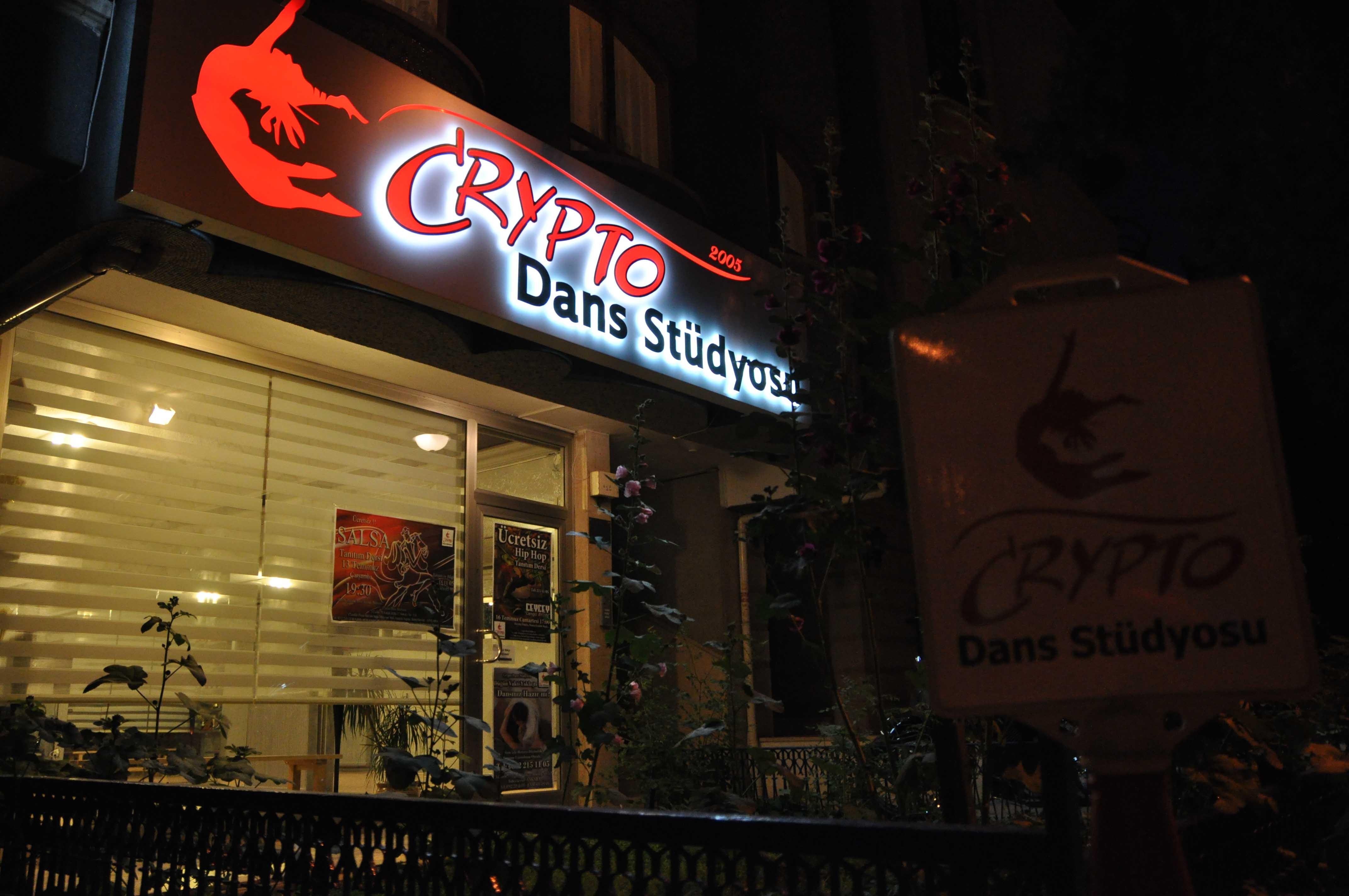 Crypto Dans Stüdyosu