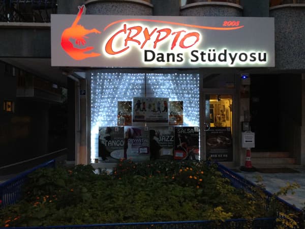 Crypto Dans Stüdyosu - 17. Fotoğraf