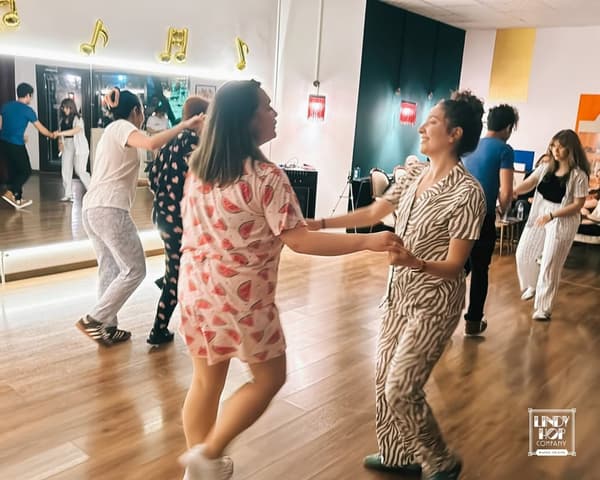 Lindy Hop Company  - 13. Fotoğraf